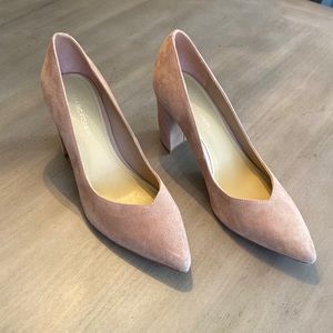 Marc Fisher light pink suede shoes